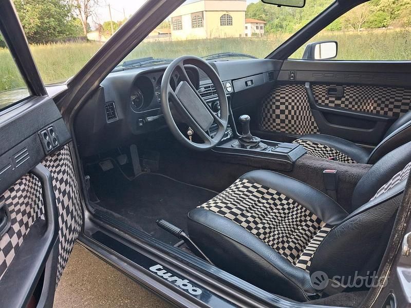 Usata Porsche 924 177 CV (130 kW) 1981 Grigio Coupé