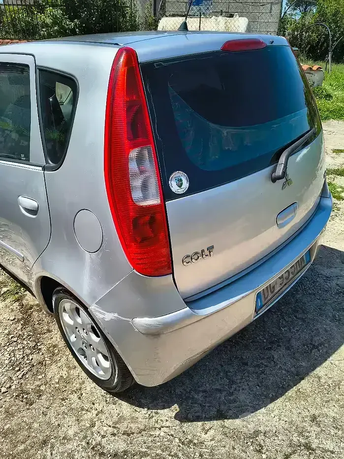 Usata Mitsubishi Colt 95 CV (69 kW) 2007 Grigio Utilitaria