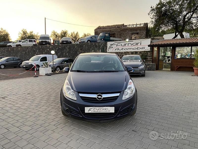 Usata Opel Corsa Enjoy 80 CV (58 kW) 2009 Blu Berlina