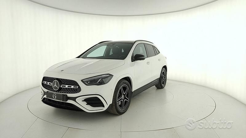 Nuova Mercedes GLA200 150 CV (110 kW) 2025 Bianco SUV