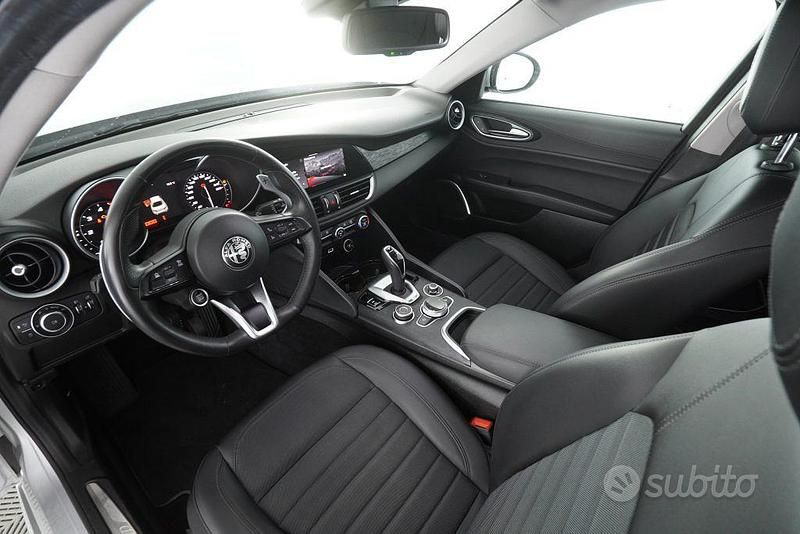Usata Alfa Romeo Giulia Executive 190 CV (139 kW) 2021 Grigio Berlina
