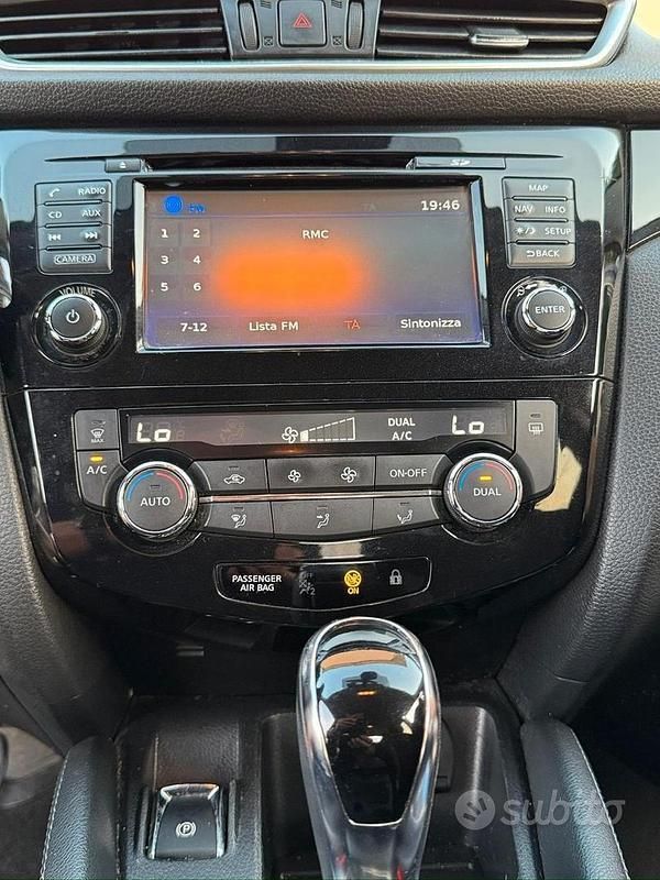 Usata Nissan Qashqai 131 CV (96 kW) 2018 Grigio SUV