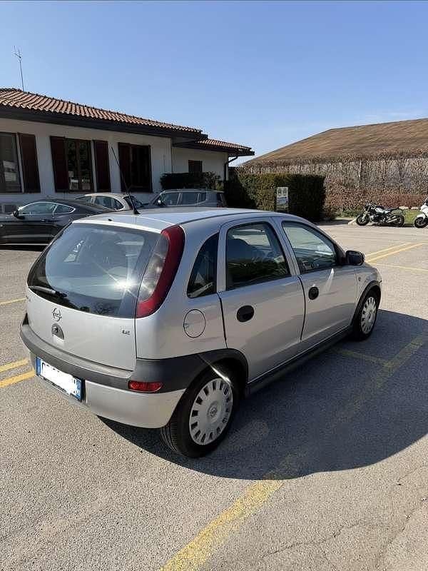 Usata Opel Corsa Comfort 75 CV (55 kW) 2003 Utilitaria