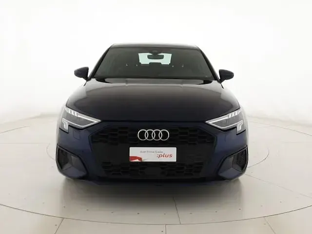Usata Audi A3 Business 204 CV (150 kW) 2022 Blu navarra metallizzato Berlina