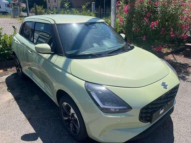 Verde Usata 2024 Suzuki Swift Due volumi | 19.300 € (Buon prezzo) - Immagine 1/4