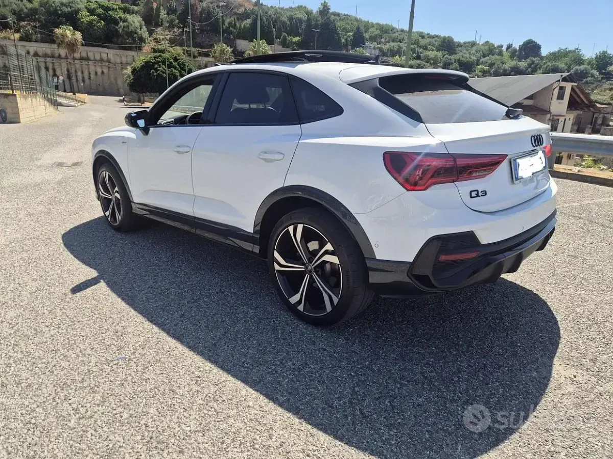 Usata Audi Q3 Sportback Ambiente 150 CV (110 kW) 2024 Bianco SUV