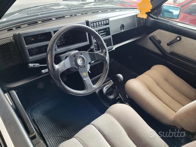 Usata Lancia Delta 78 CV (57 kW) 1983 Blu Utilitaria