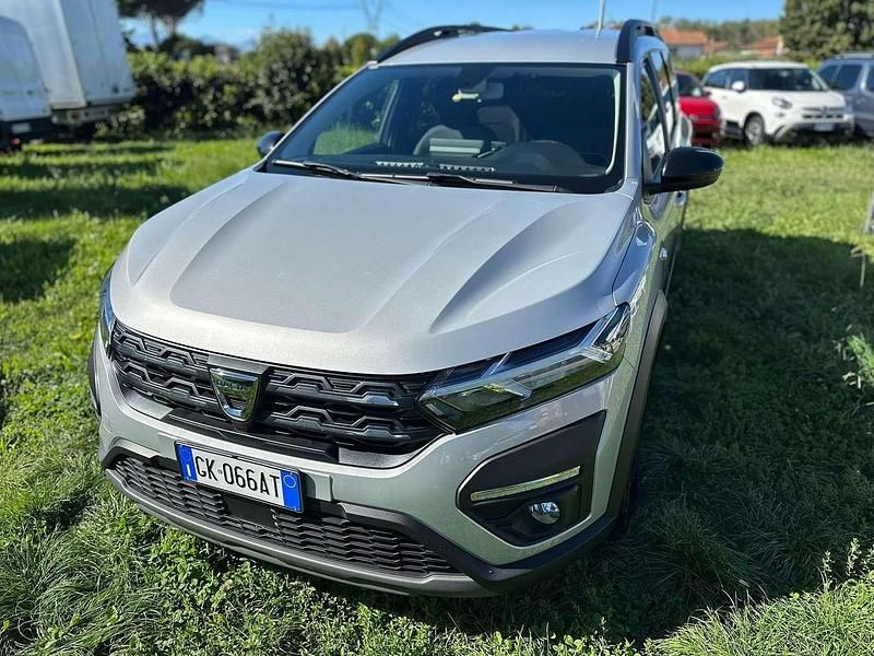 Usata Dacia Jogger Extreme 110 CV (80 kW) 2022 Argento Monovolume