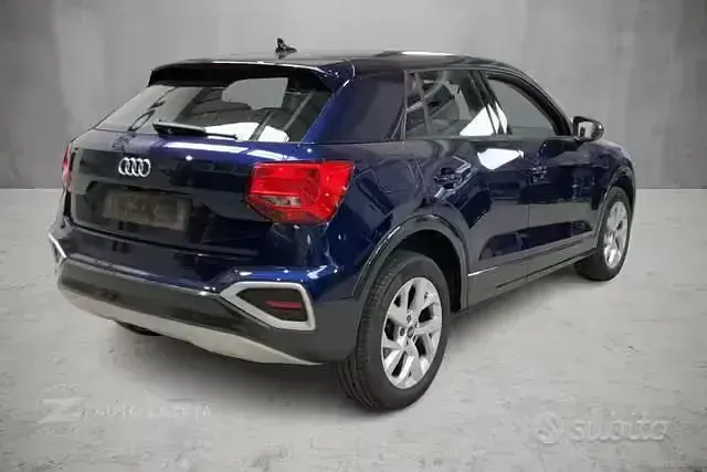 Usata Audi Q2 Ambiente 110 CV (80 kW) 2023 Blu metallizzato SUV