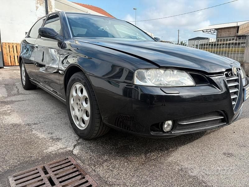 Usata Alfa Romeo 166 188 CV (138 kW) 2004 Nero Berlina