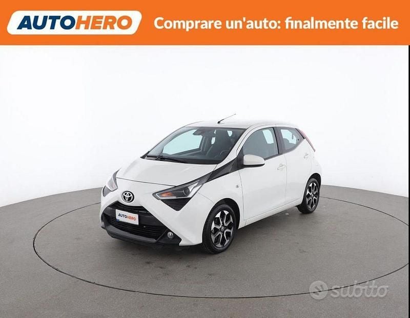 Usata Toyota Aygo Connect Style 72 CV (52 kW) 2019 Bianco Utilitaria