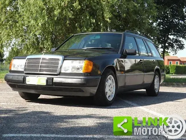Usata Mercedes 250 126 CV (92 kW) 1992 Grigio Station wagon
