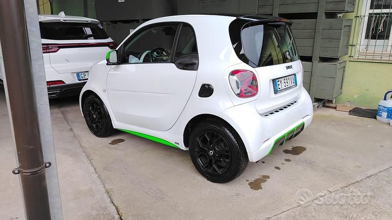 Usata Smart ForFour 71 CV (52 kW) 2015 Utilitaria