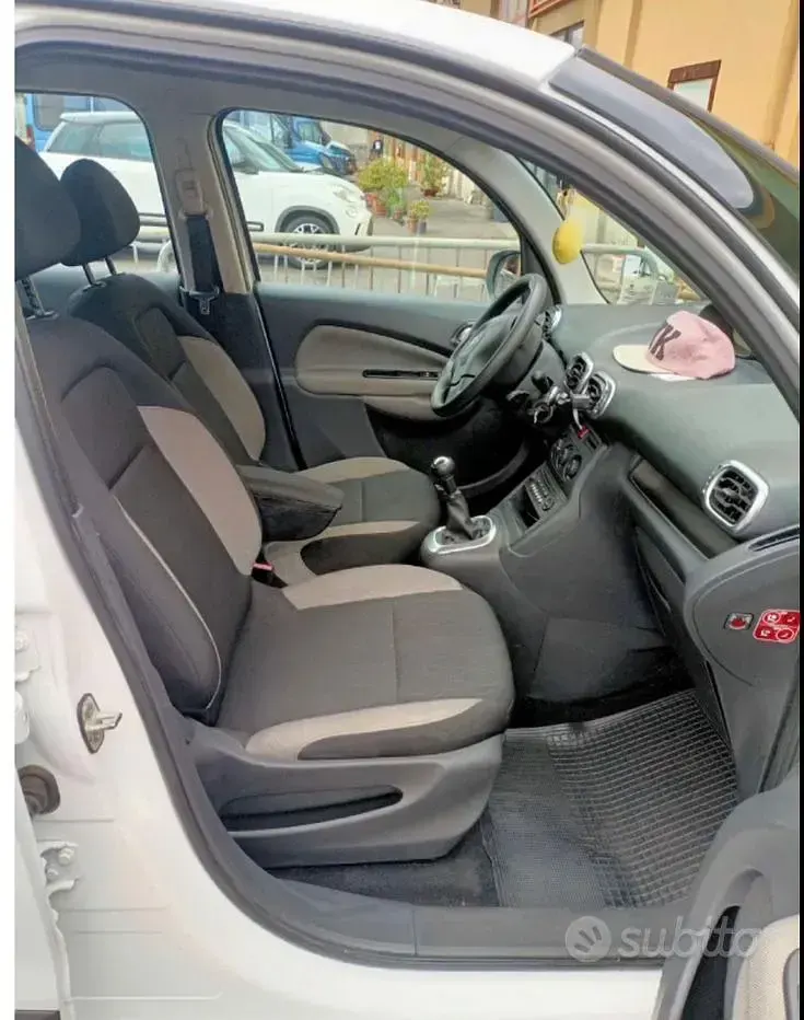 Usata Citroën C3 Picasso 92 CV (67 kW) 2015 Bianco Monovolume