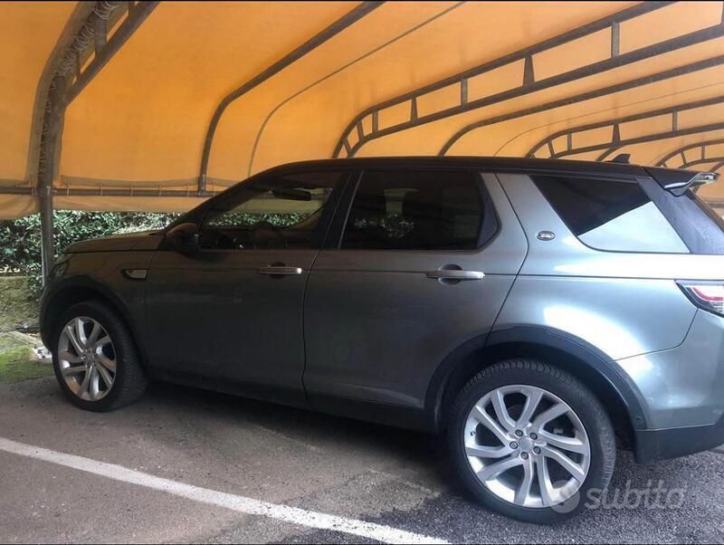 Usata Land Rover Discovery Sport HSE Luxury 241 CV (177 kW) 2016 Argento SUV