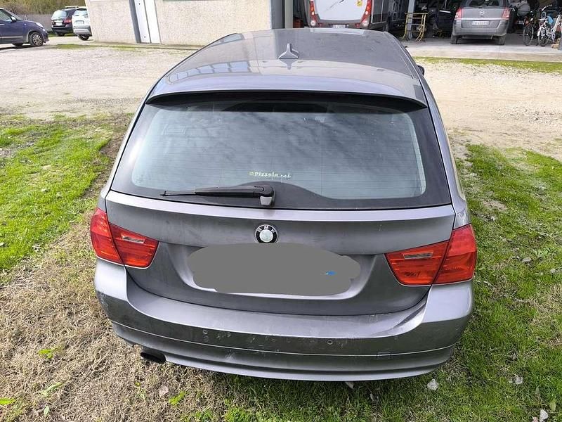 Usata BMW 320 177 CV (130 kW) 2009 Grigio Station wagon