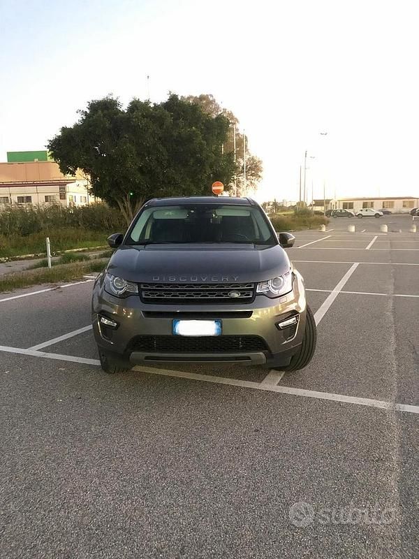 Grigio Usata 2017 Land Rover Discovery Sport SUV | 11.600 € (Buon prezzo) - Immagine 1/4