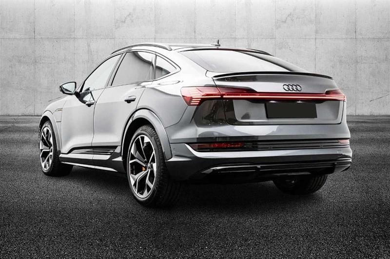 Usata Audi e-tron Business 225 kW (307 CV) 2022 Grigio SUV