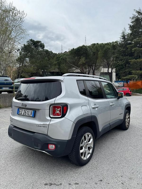 Gebraucht Jeep Renegade Limited 140 PS (102 kW) 2015 Silber SUV