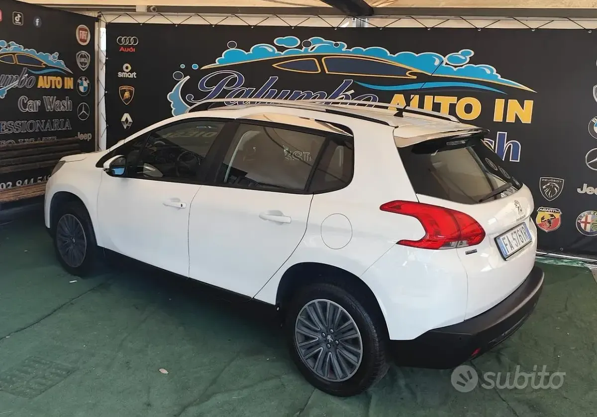 Usata Peugeot 2008 Active 99 CV (72 kW) 2015 Bianco SUV