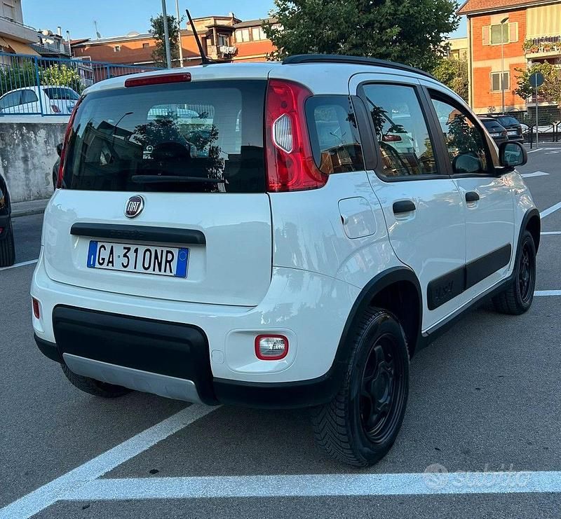 Usata Fiat Panda 4x4 85 CV (62 kW) 2020 Bianco Utilitaria