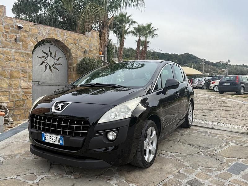 Nero Usata 2013 Peugeot 3008 Active Station wagon | 6499 € (Buon prezzo) - Immagine 1/4