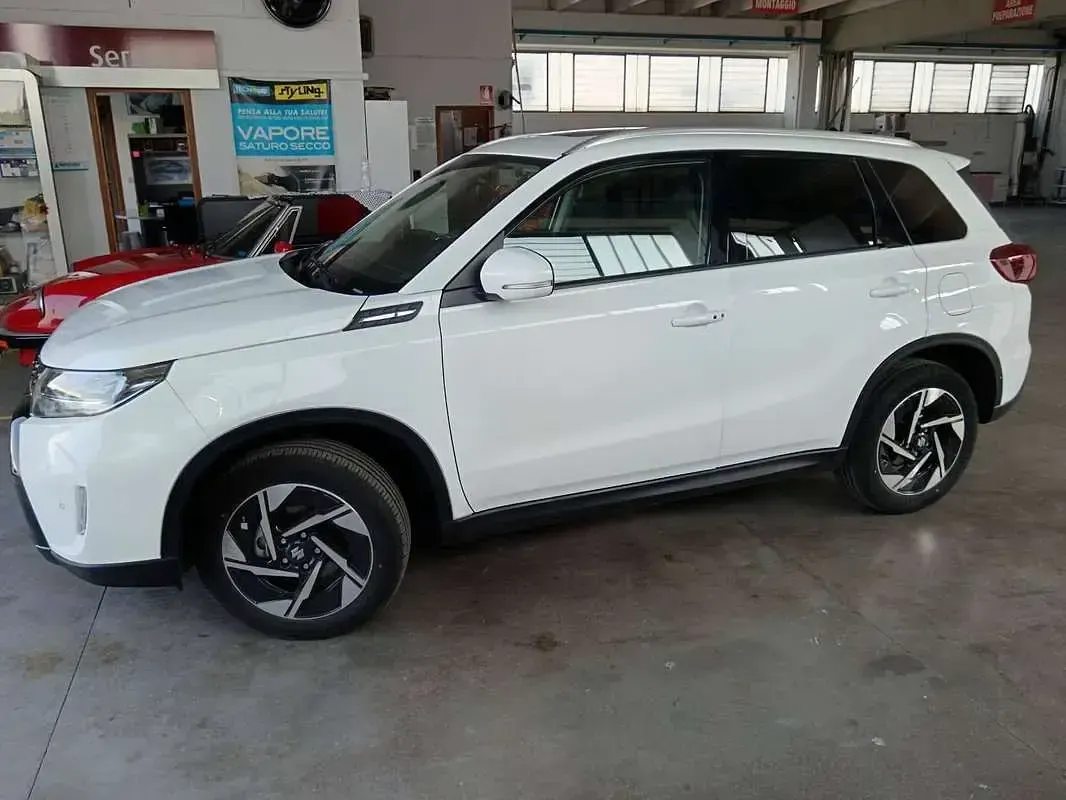 Nuova Suzuki Vitara 110 CV (80 kW) 2026 Bianco SUV
