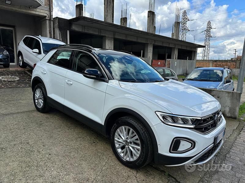 Usata VW T-Roc Style 110 CV (80 kW) 2023 Bianco SUV