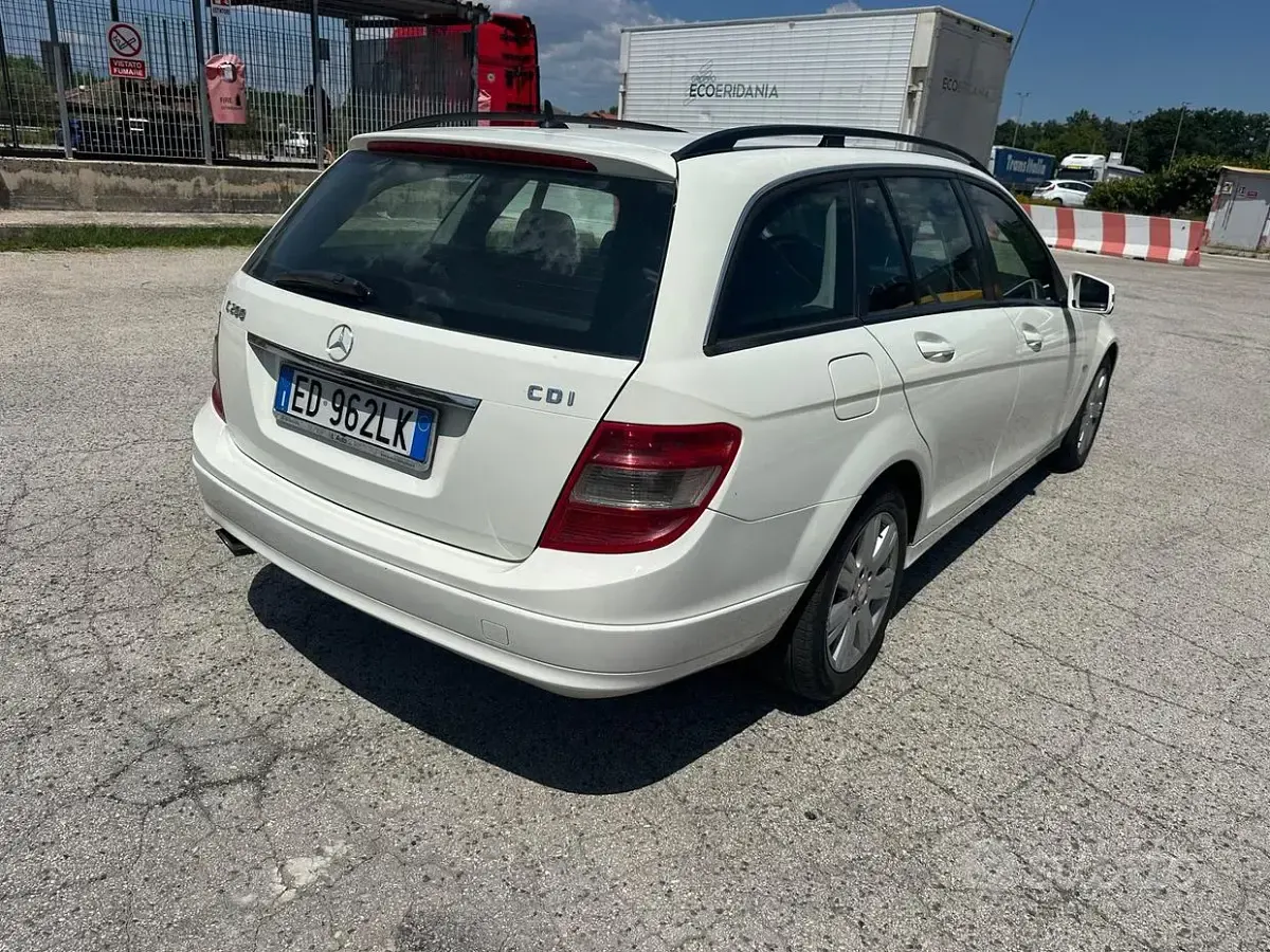 Usata Mercedes C200 136 CV (100 kW) 2010 Bianco Station wagon