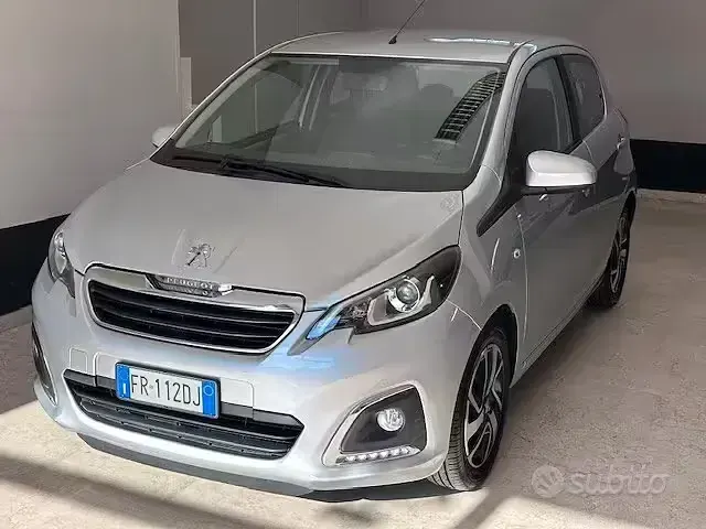 Usata Peugeot 108 Allure 69 CV (50 kW) 2018 Grigio Berlina