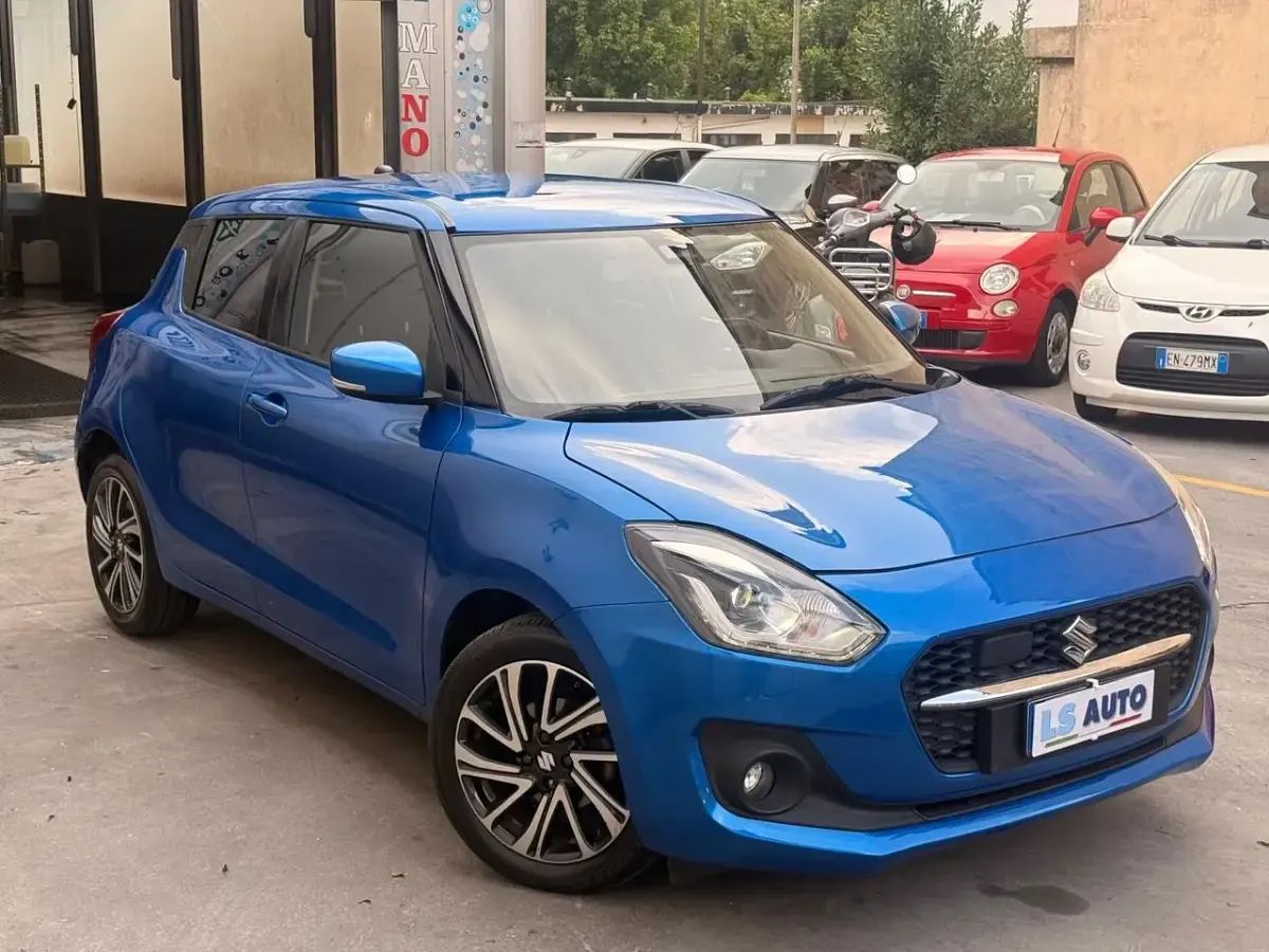 Usata Suzuki Swift 82 CV (60 kW) 2020 Blu Utilitaria
