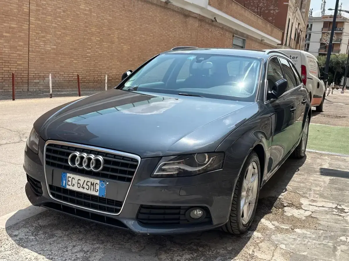 Usata Audi A4 Advanced 143 CV (105 kW) 2011 Grigio Station wagon