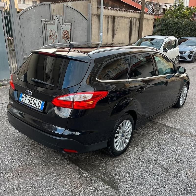 Begagnad Ford Focus 95 HK (69 kW) 2014 Svart Kombi