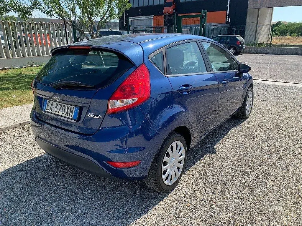 Usata Ford Fiesta 82 CV (60 kW) 2010 Bluazzurro Berlina
