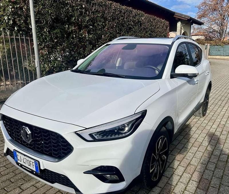 Usata MG ZS Luxury 117 CV (86 kW) 2022 Bianco Berlina
