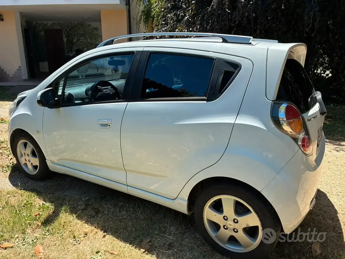 Usata Chevrolet Spark LT 81 CV (59 kW) 2011 Bianco Utilitaria