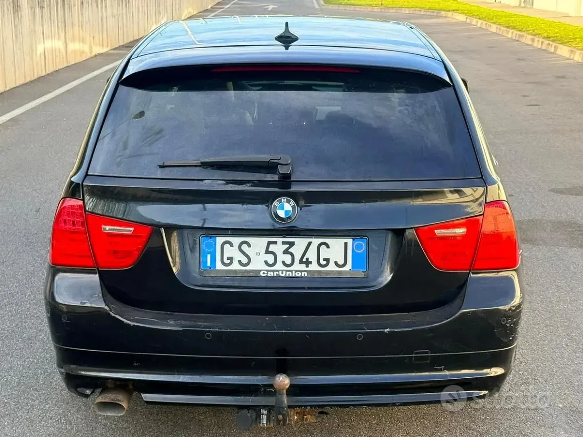 Usata BMW 316 116 CV (85 kW) 2010 Nero Station wagon