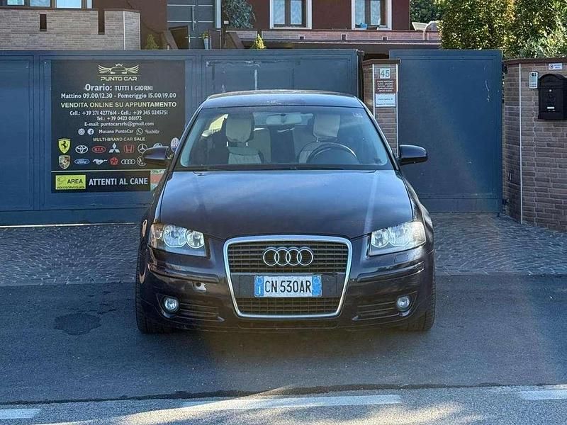 Usata Audi A3 Ambiente 105 CV (77 kW) 2004 Blu/azzurro Utilitaria