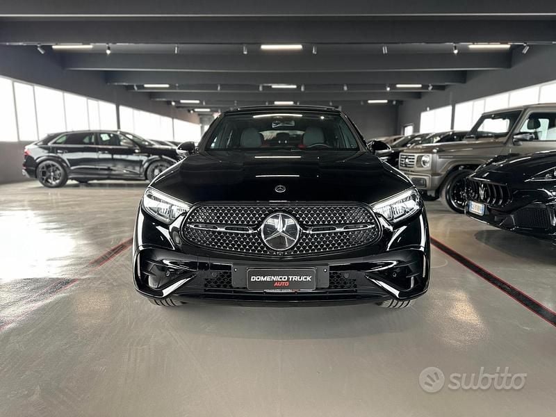 Usata Mercedes GLC300e AMG 269 CV (197 kW) 2024 Nero Coupé