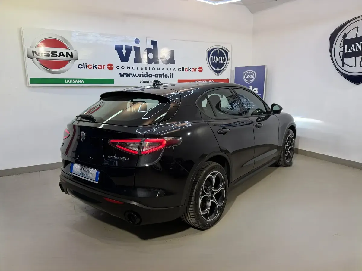 Brugt Alfa Romeo Stelvio Sprint 209 HK (153 kW) 2024 Sort SUV