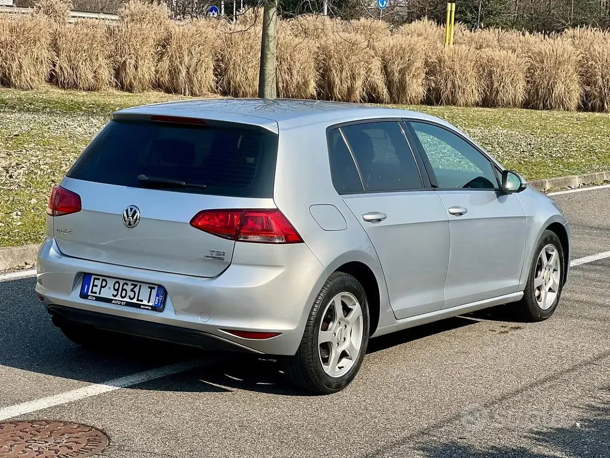 Usata VW Golf VII Comfortline 105 CV (77 kW) 2013 Grigio Berlina