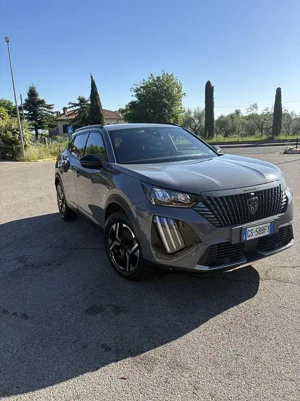 Usata Peugeot 2008 Allure 131 CV (96 kW) 2024 SUV