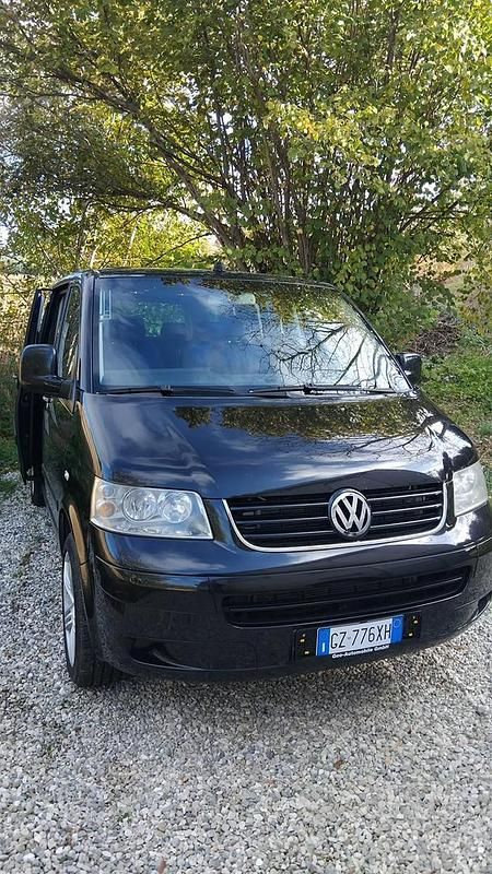 Nero Usata 2006 VW Multivan Furgone | 13.000 € (Ottimo prezzo) - Immagine 1/4