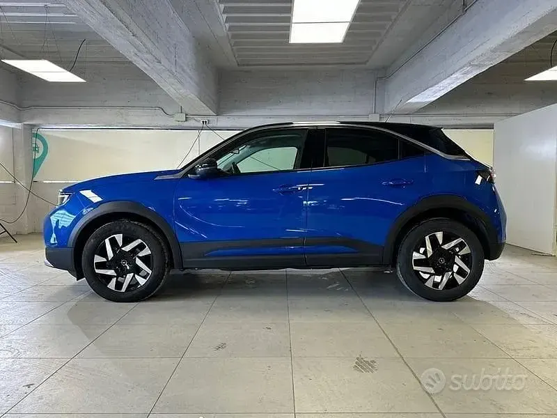 Usata Opel Mokka Elegance 100 CV (73 kW) 2023 Bluazzurro SUV