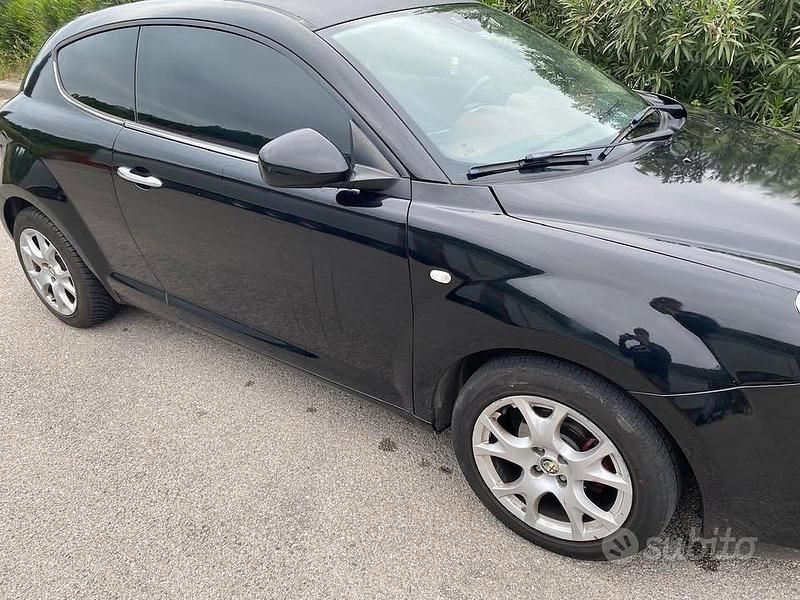 Usata Alfa Romeo MiTo 105 CV (77 kW) 2010 Nero Utilitaria