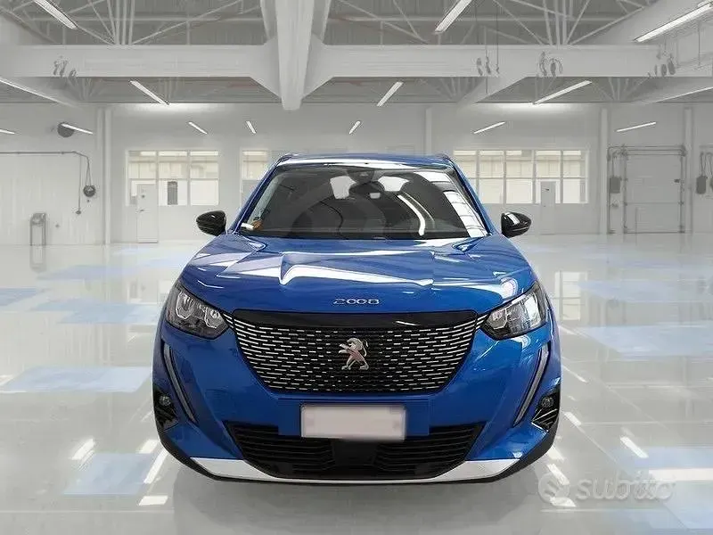 Usata Peugeot 2008 Allure 130 CV (95 kW) 2022 Bluazzurro SUV
