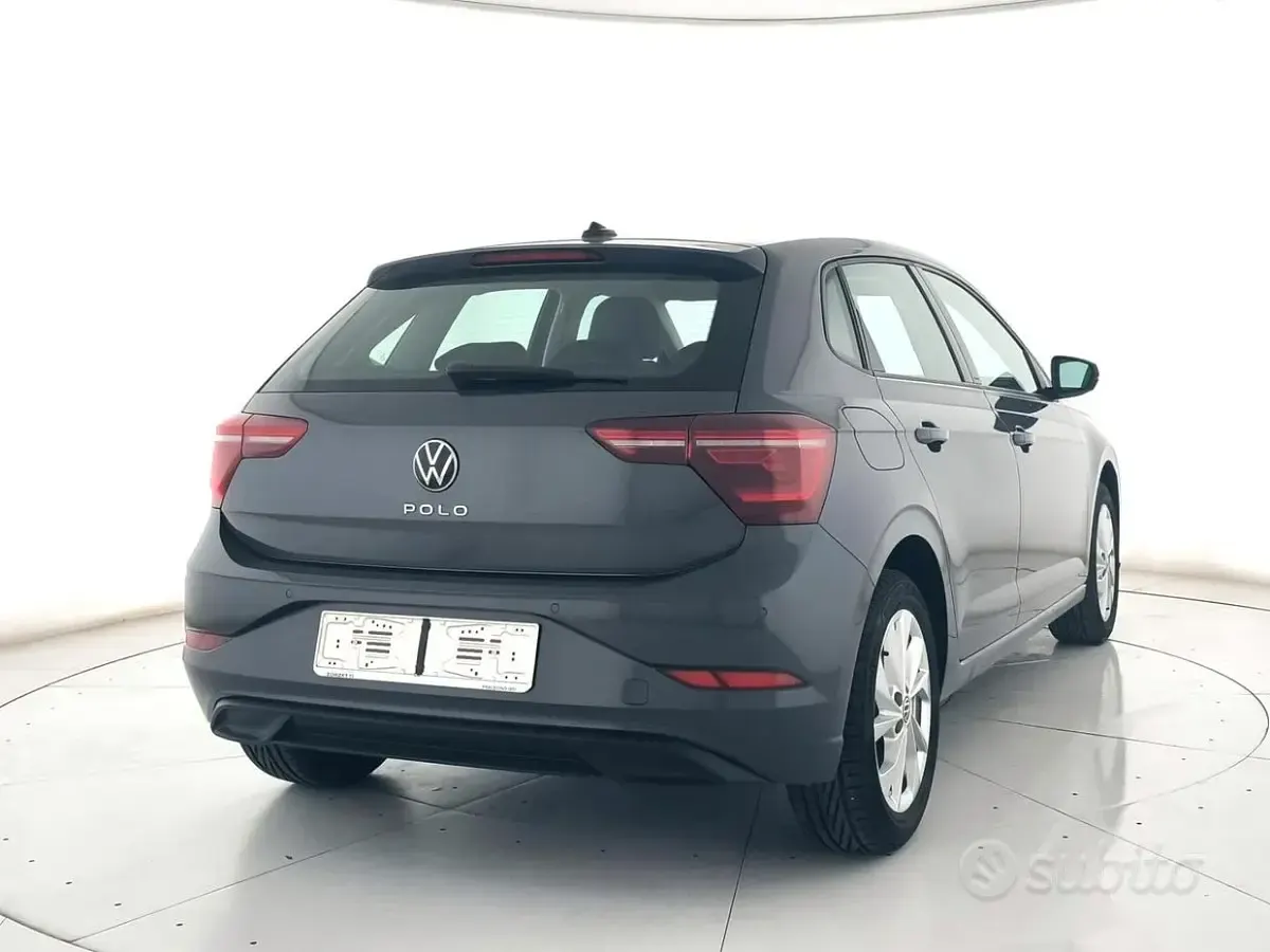 Usata VW Polo Style 95 CV (69 kW) 2023 Grigio Utilitaria