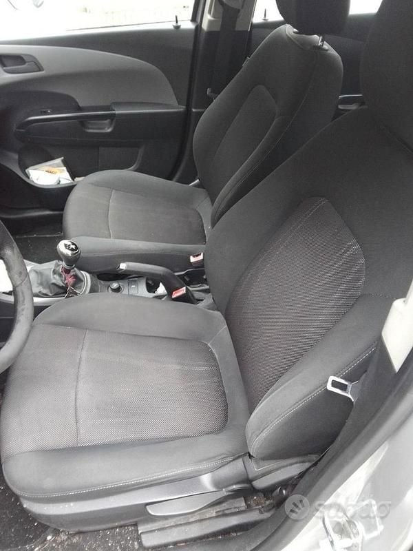 Grigio Usata 2010 Chevrolet Aveo Tre volumi | 230.000 € - Immagine 1/4
