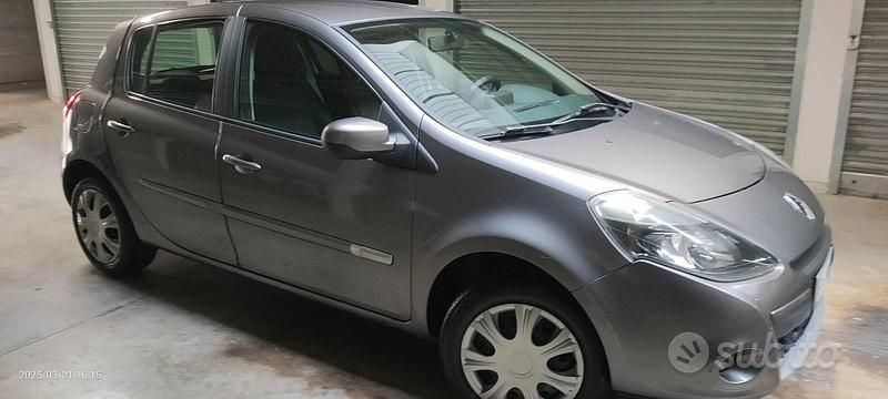 Usata Renault Clio IV 75 CV (55 kW) 2012 Utilitaria