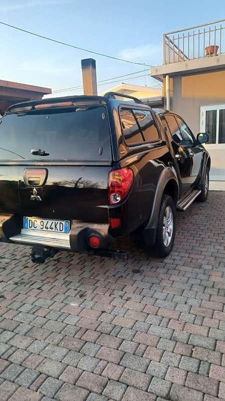 Usata Mitsubishi L200 Intense 136 CV (100 kW) 2006 Nero Pick-up